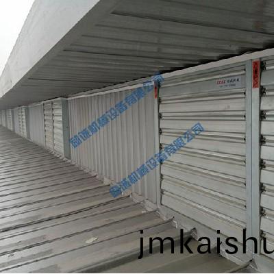 鋼構(gou)車間頂(ding)部(bu)抽(chou)風機組(zu)3